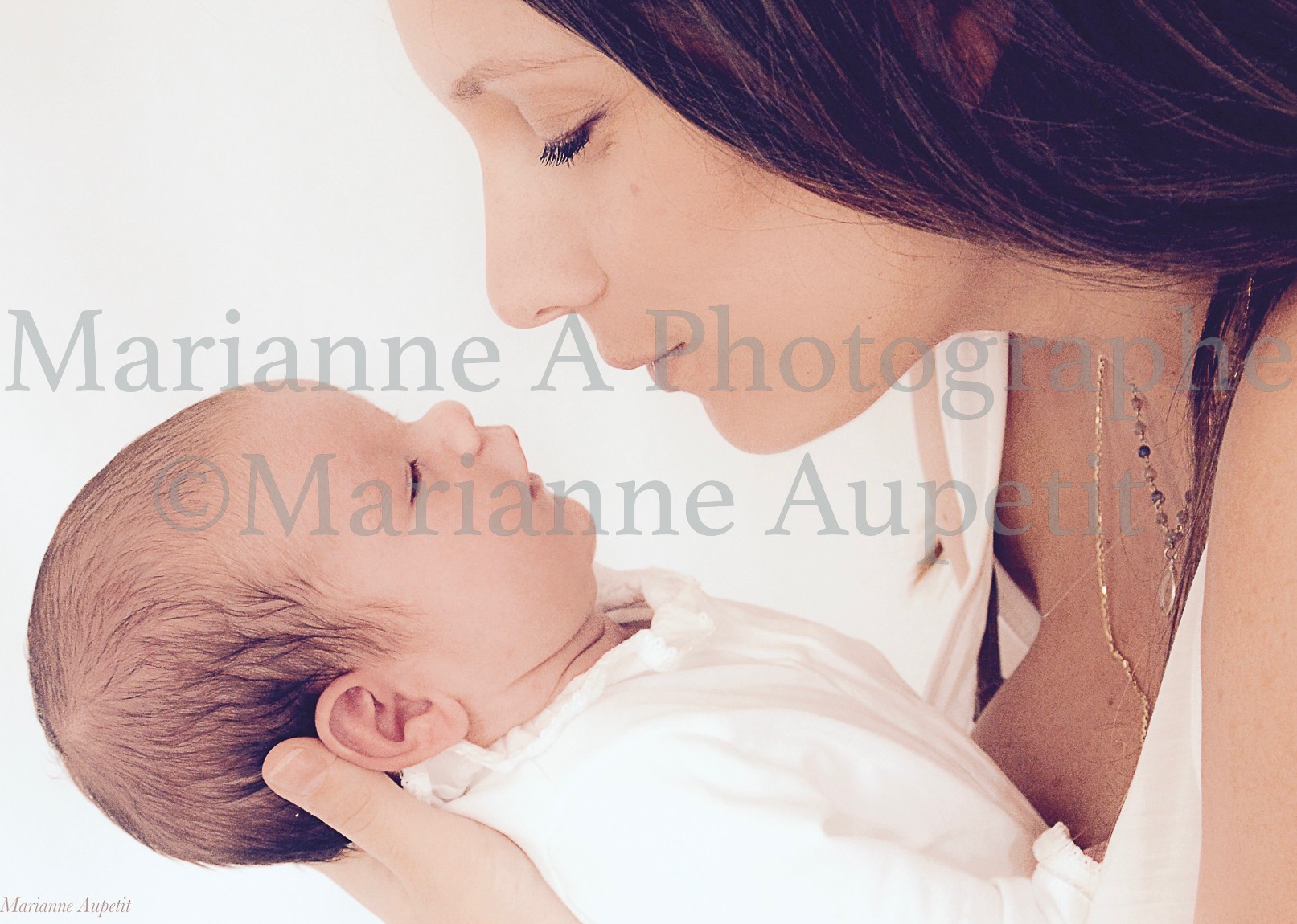 Naissance grossesse marianne aupetit mariannea photographe copie et reproduction interdite 74